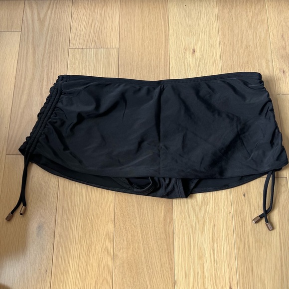 Assorted bikini bottoms - Picture 5 of 6